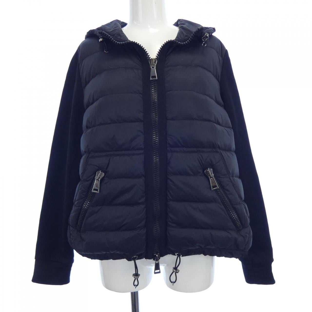 モンクレール MONCLER ダウンジャケット