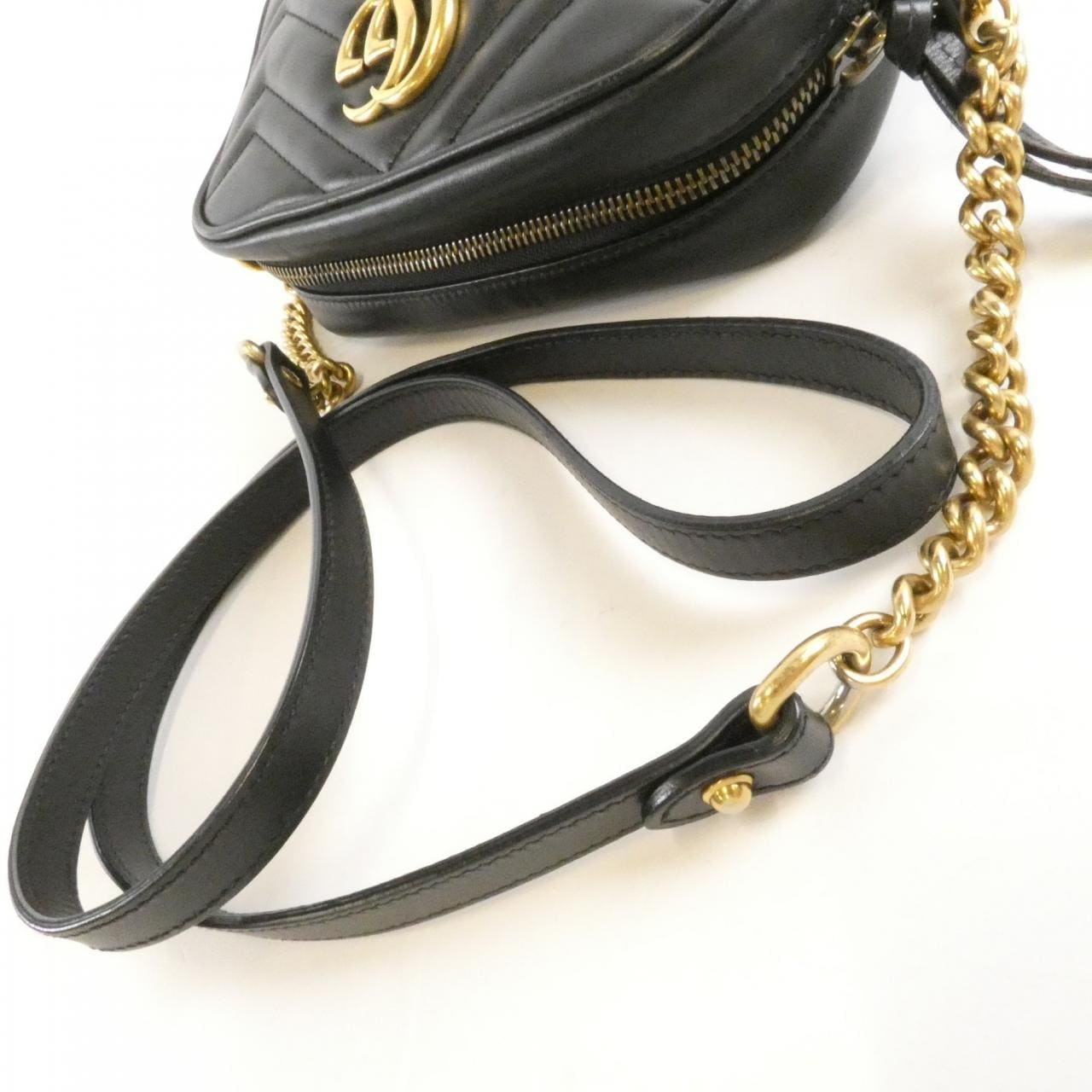 グッチ GG MARMONT 448065 DTD1T ショルダーバッグ