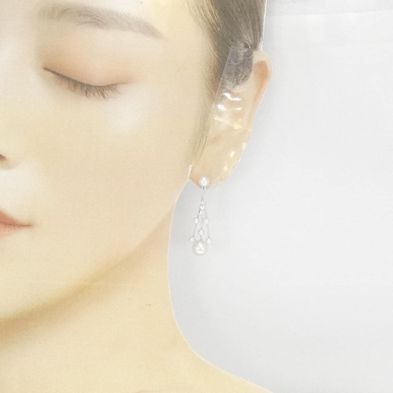 MIKIMOTO akoya pearl earrings