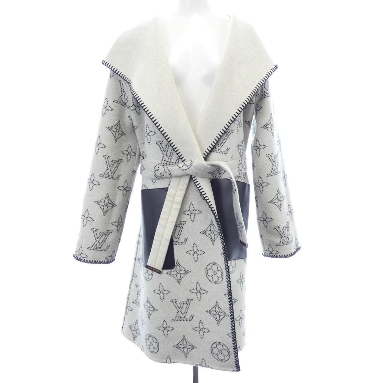 ルイヴィトン LOUIS VUITTON リバーシブルマヒナモノグラムラップコート FOCO04R90 コート