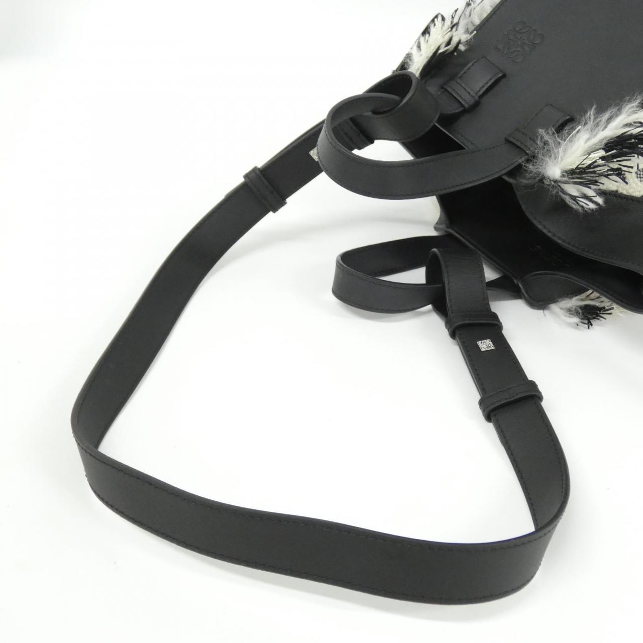 ロエベ HAMMOCK COMPACT FRINGES A538H13X59 ショルダーバッグ