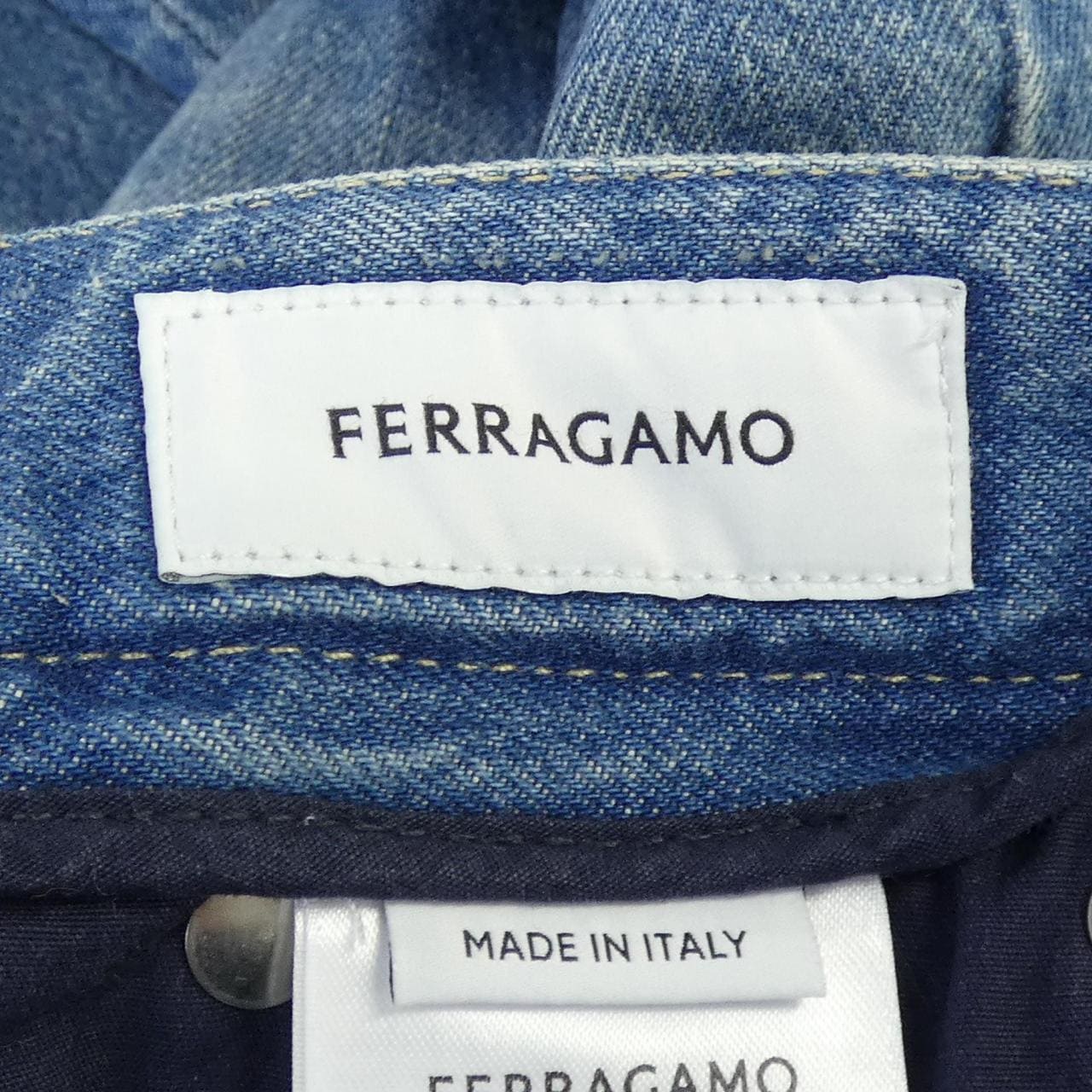 フェラガモ FERRAGAMO ジーンズ