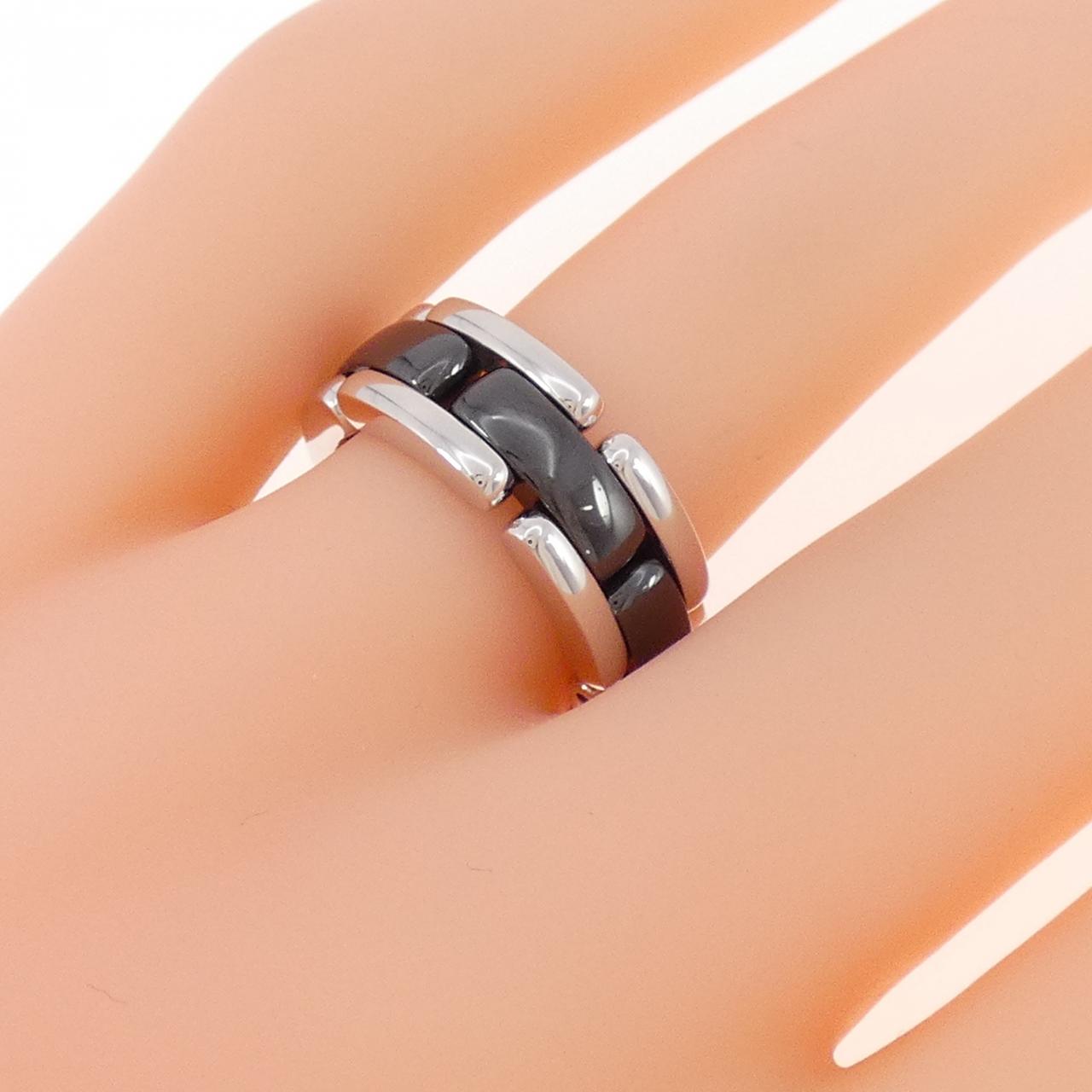 CHANEL Ultra Collection Medium Ring