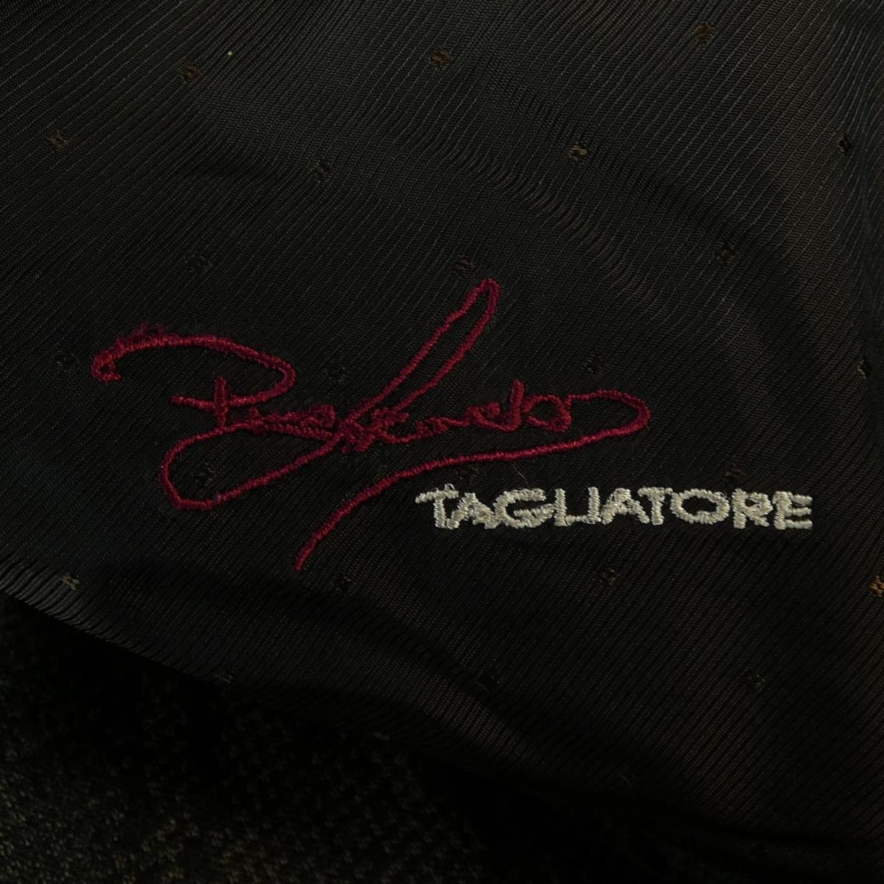 タリアトーレ TAGLIATORE ジャケット