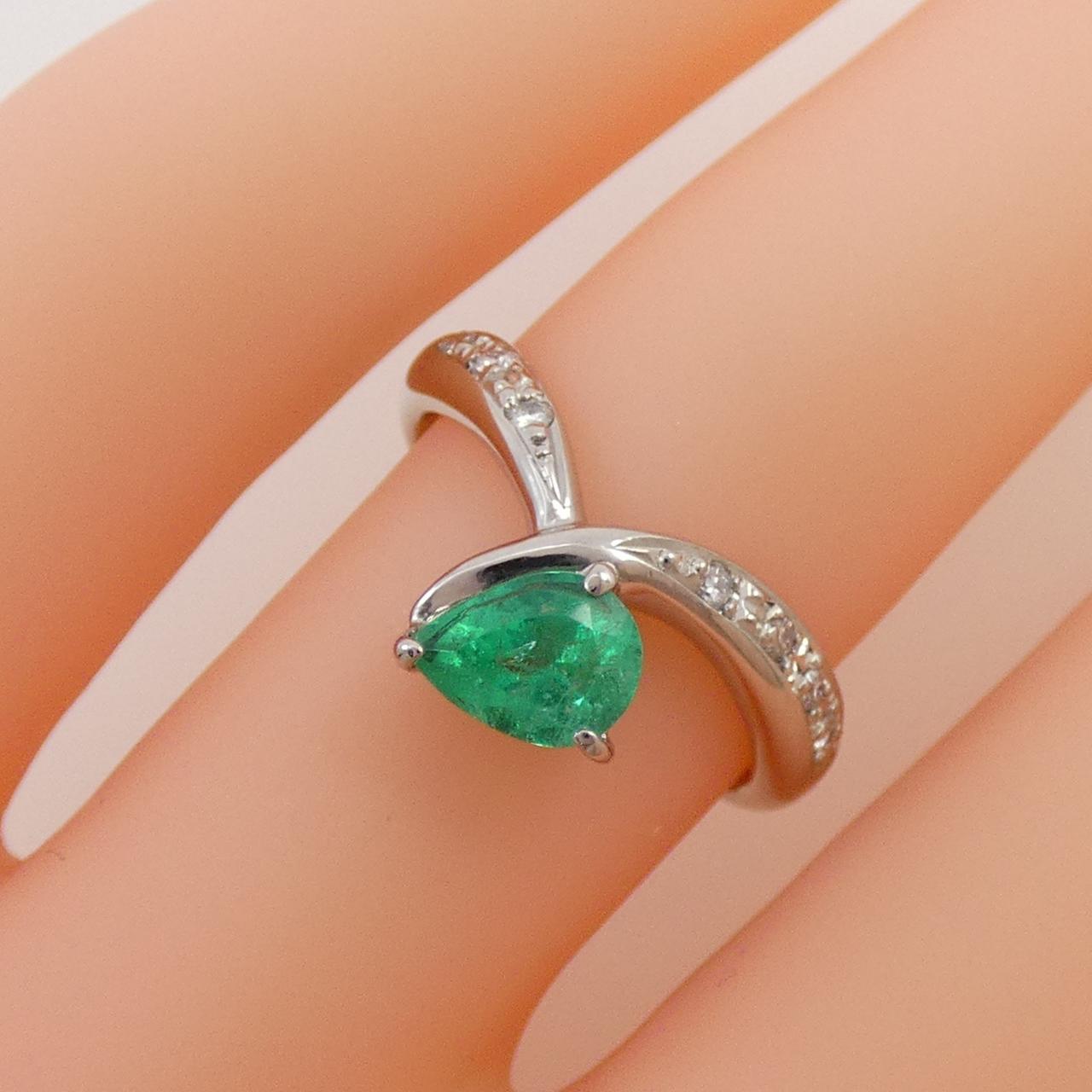 PT900 Emerald Ring 0.43CT