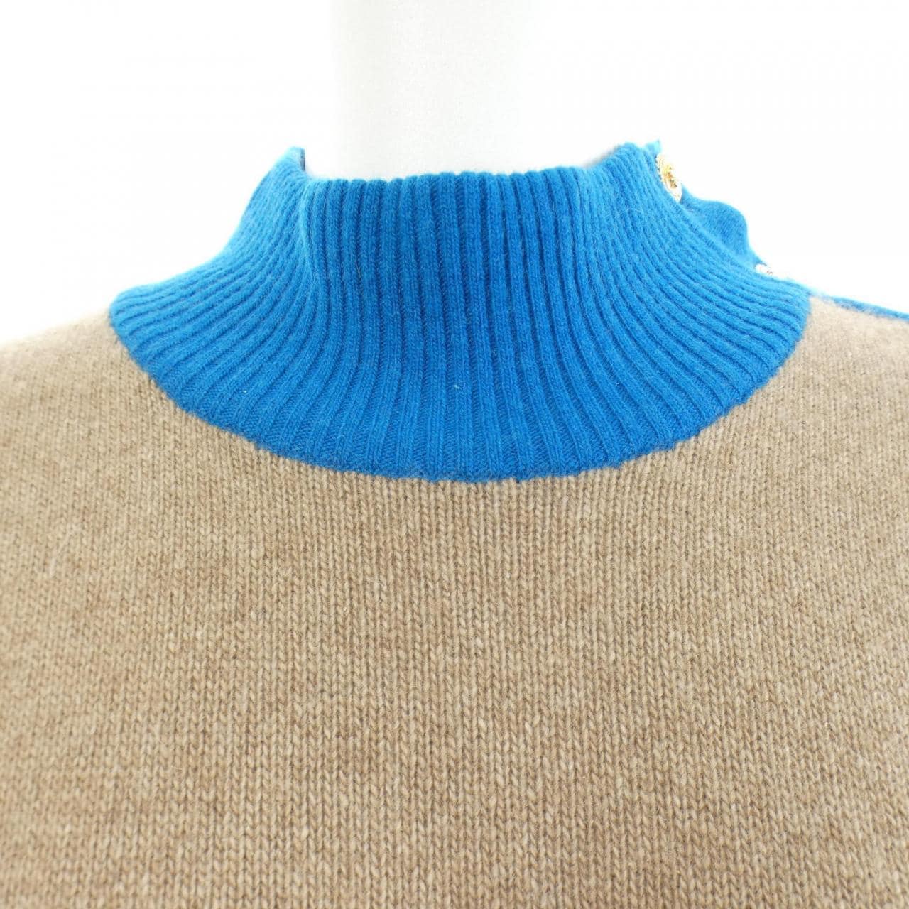 【ヴィンテージ】シャネル CHANEL MADE IN SCOTLAND クローバーボタン ニット