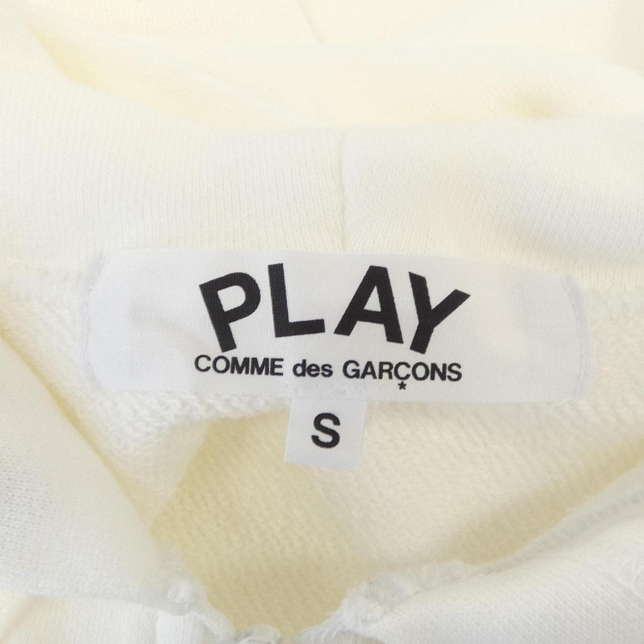 プレイコムデギャルソン PLAY COMME des GARCONS AZ-T293 パーカー