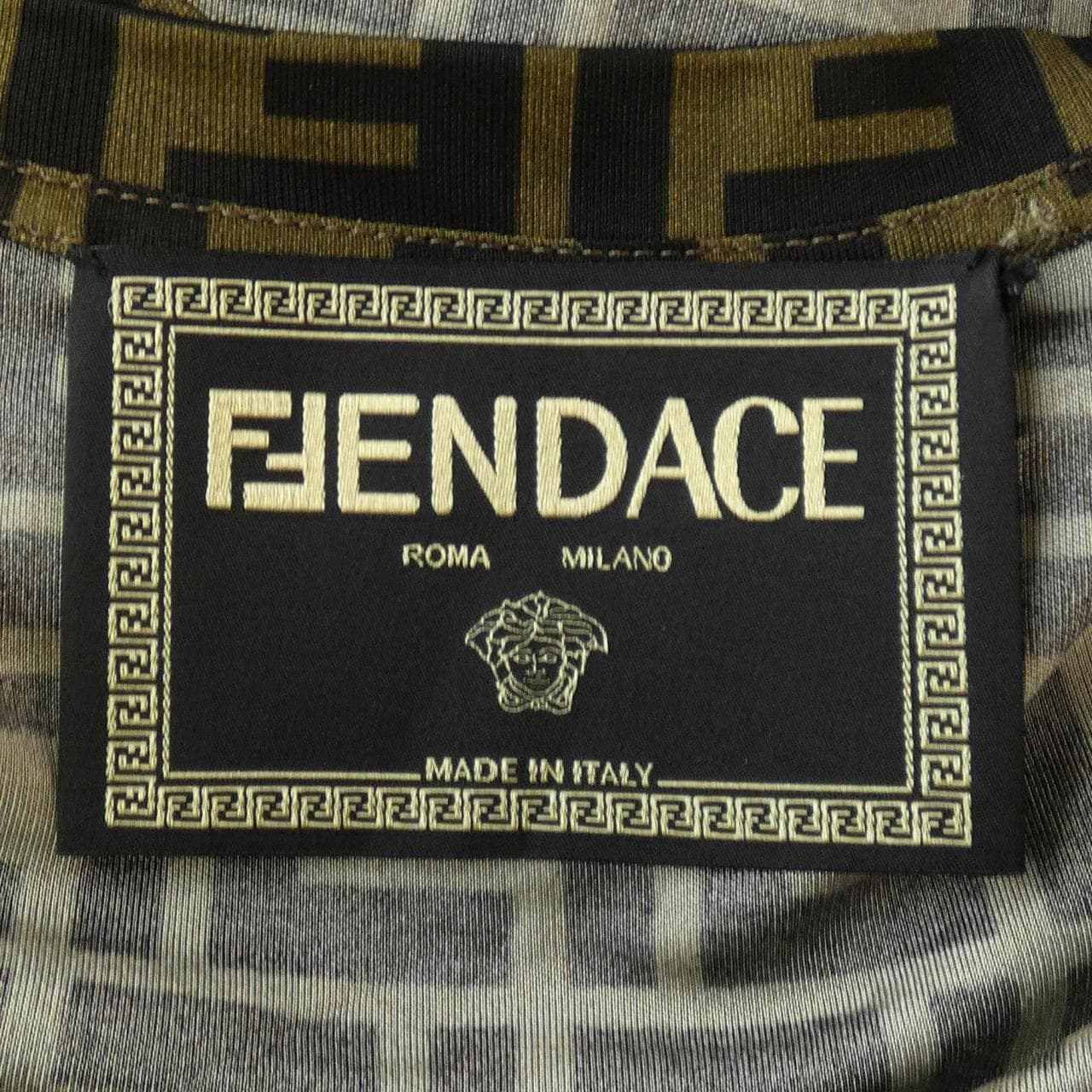 フェンダーチェ FENDACE Tシャツ