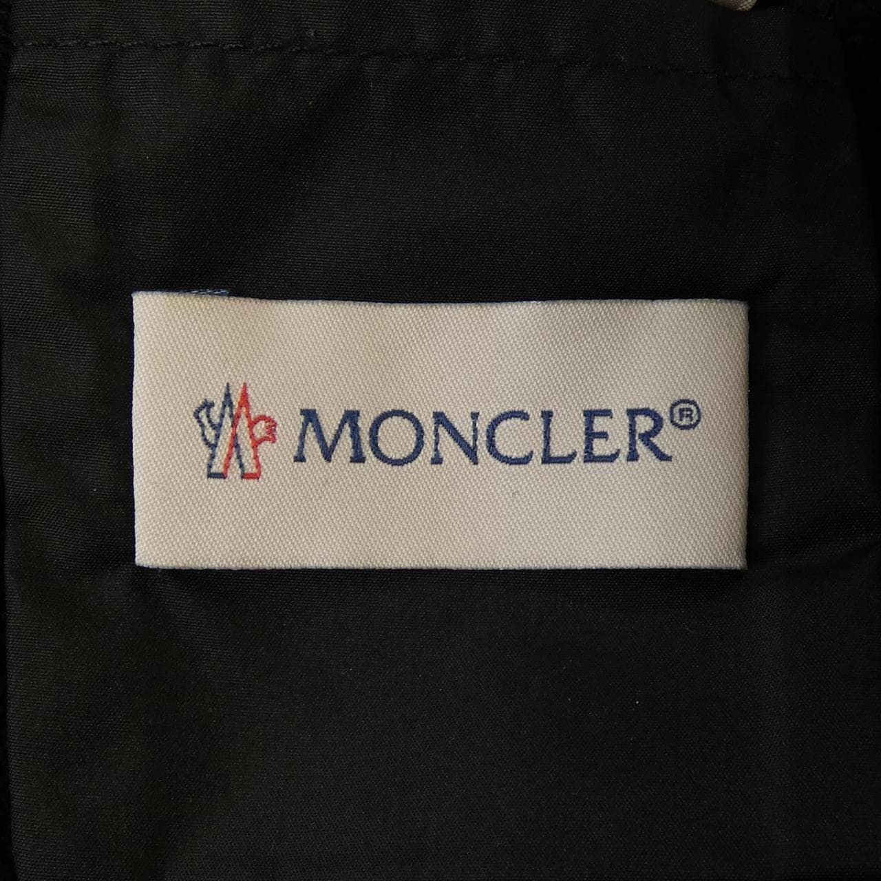 モンクレール MONCLER 20933G00009 ポンチョ