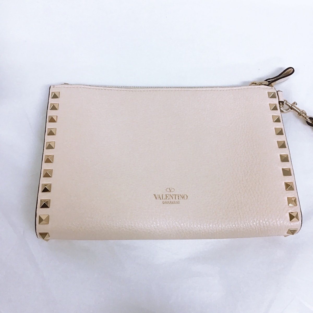 最新作 VALENTINO 最終値下げ クラッチバッグ nuseluj.com