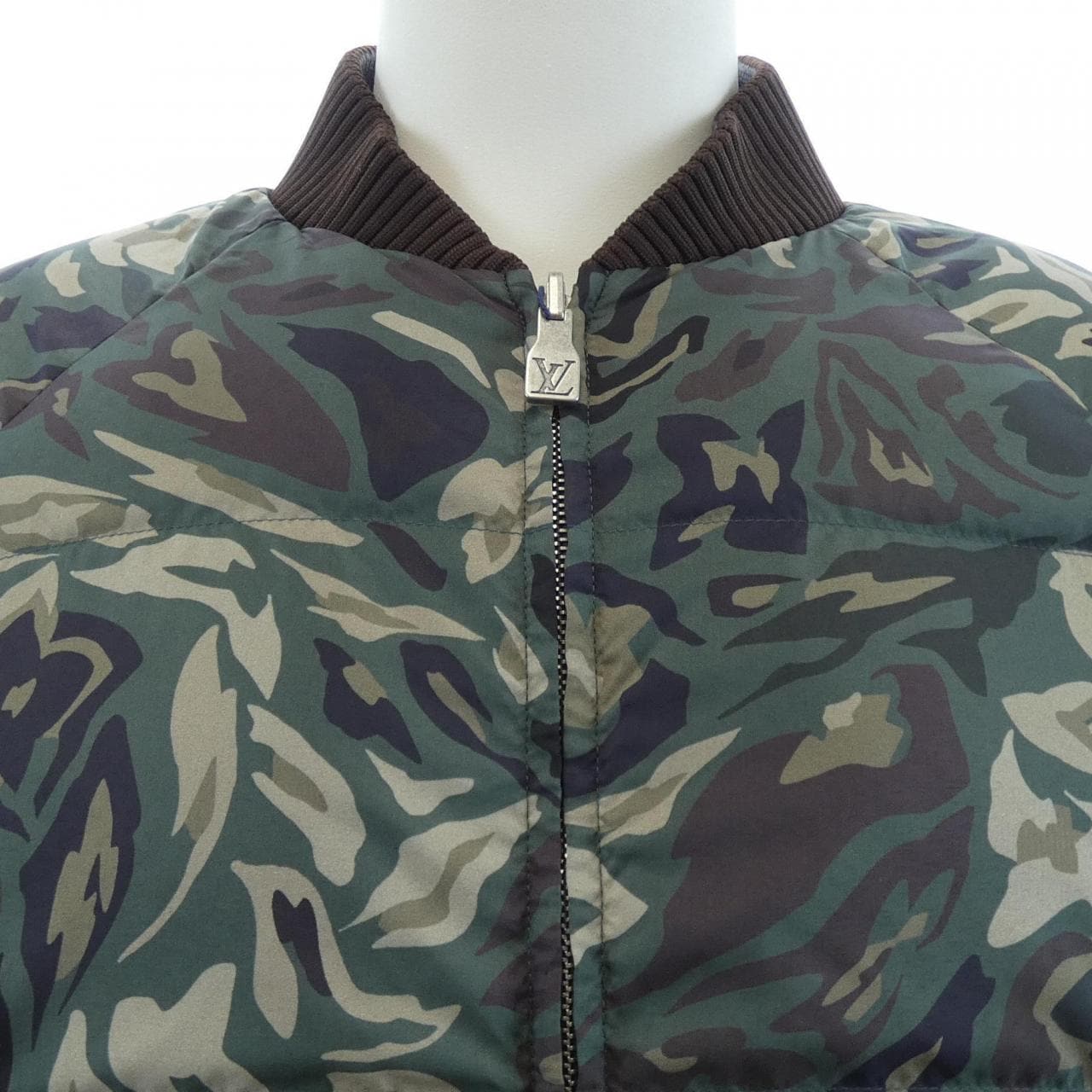 ルイヴィトン LOUIS VUITTON リバーシブル パッファージャケット HTB67EWFM ブルゾン