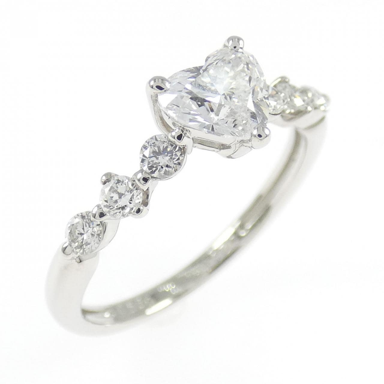 PT900 ダイヤモンド リング 0.560CT D SI2 ハートシェイプ