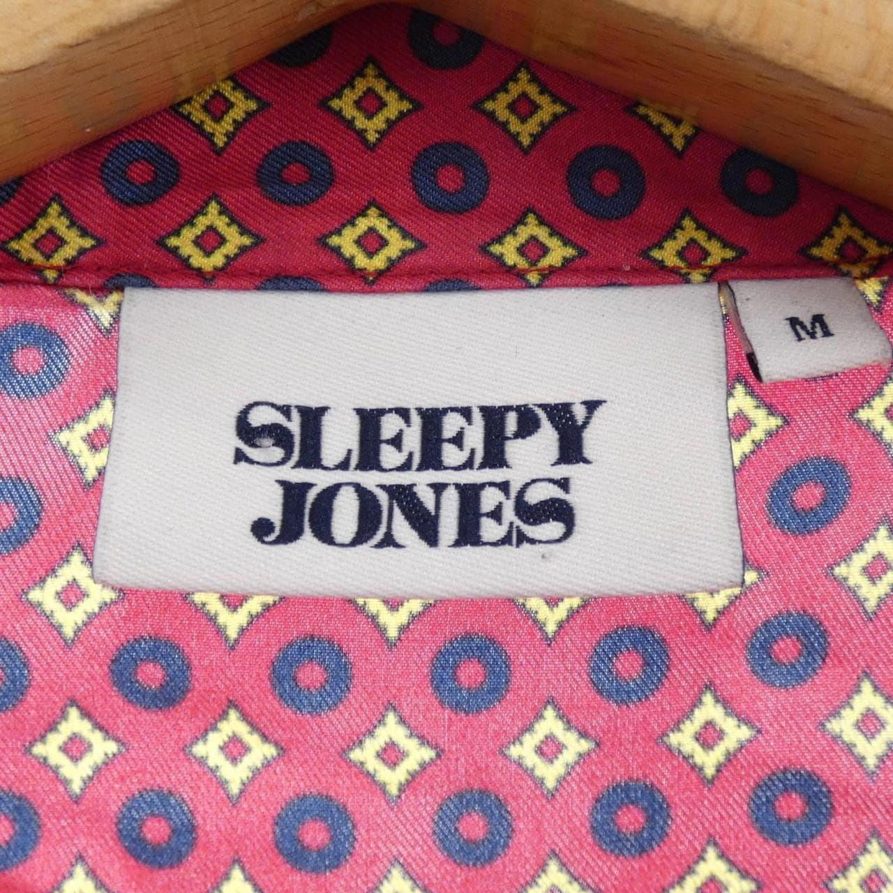 SLEEPY JONES shirt