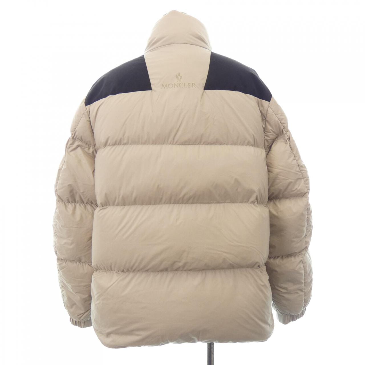 モンクレール MONCLER ダウンジャケット