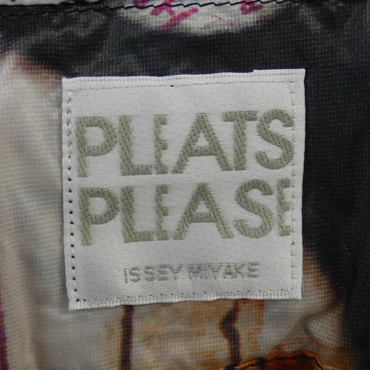 百褶百褶PLEATS PLEASE披肩