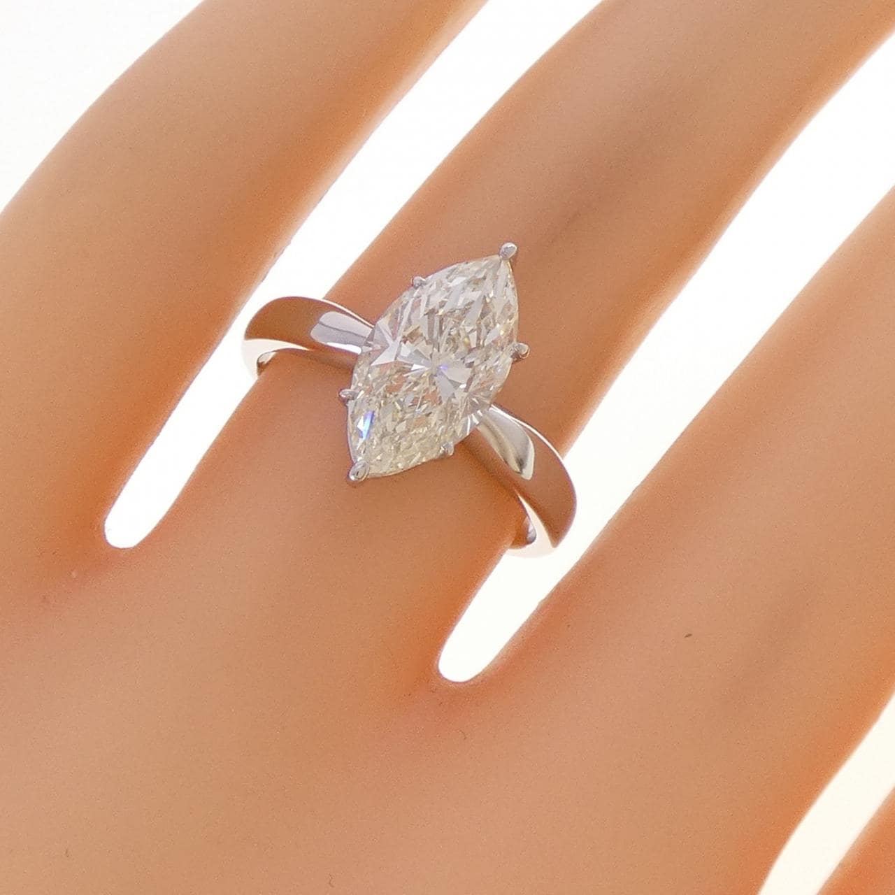 PT900 ダイヤモンド リング 2.175CT M VS1 マーキスカット