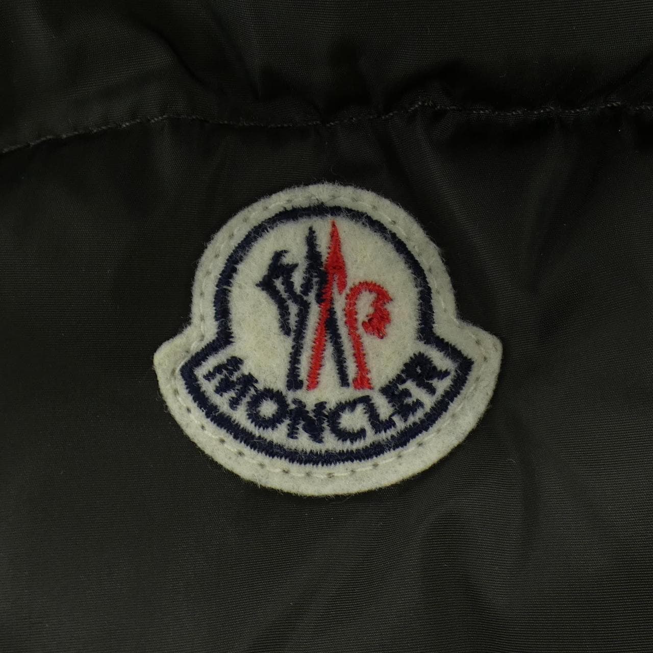 モンクレール MONCLER CANUT ダウンジャケット