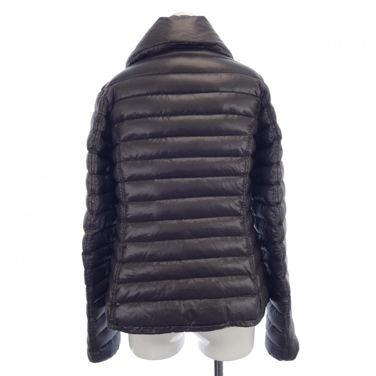 デュベティカ DUVETICA ダウンジャケット