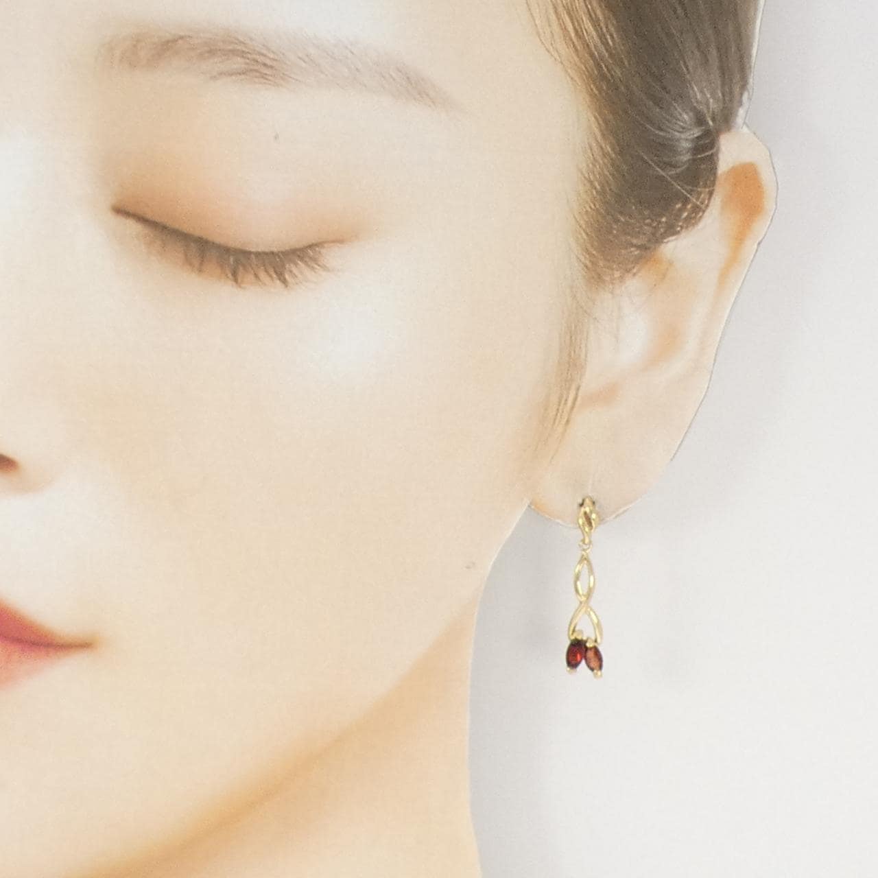 K18YG ガーネット ピアス