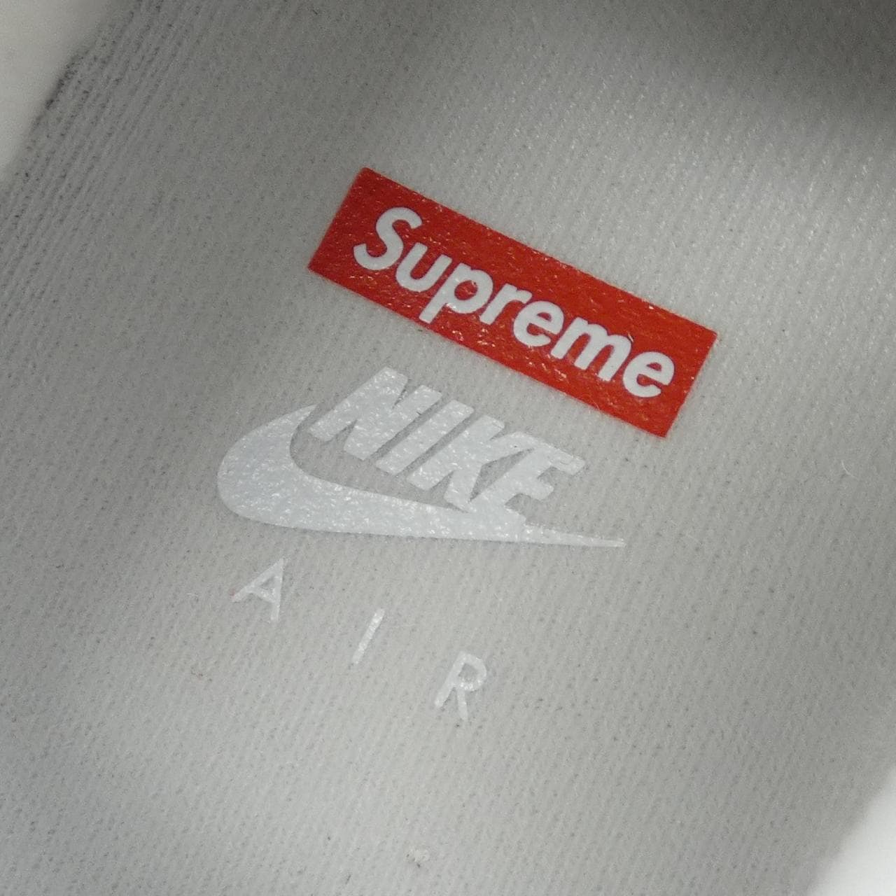 ナイキシュプリーム NIKE×SUPREME CU9225-100 スニーカー
