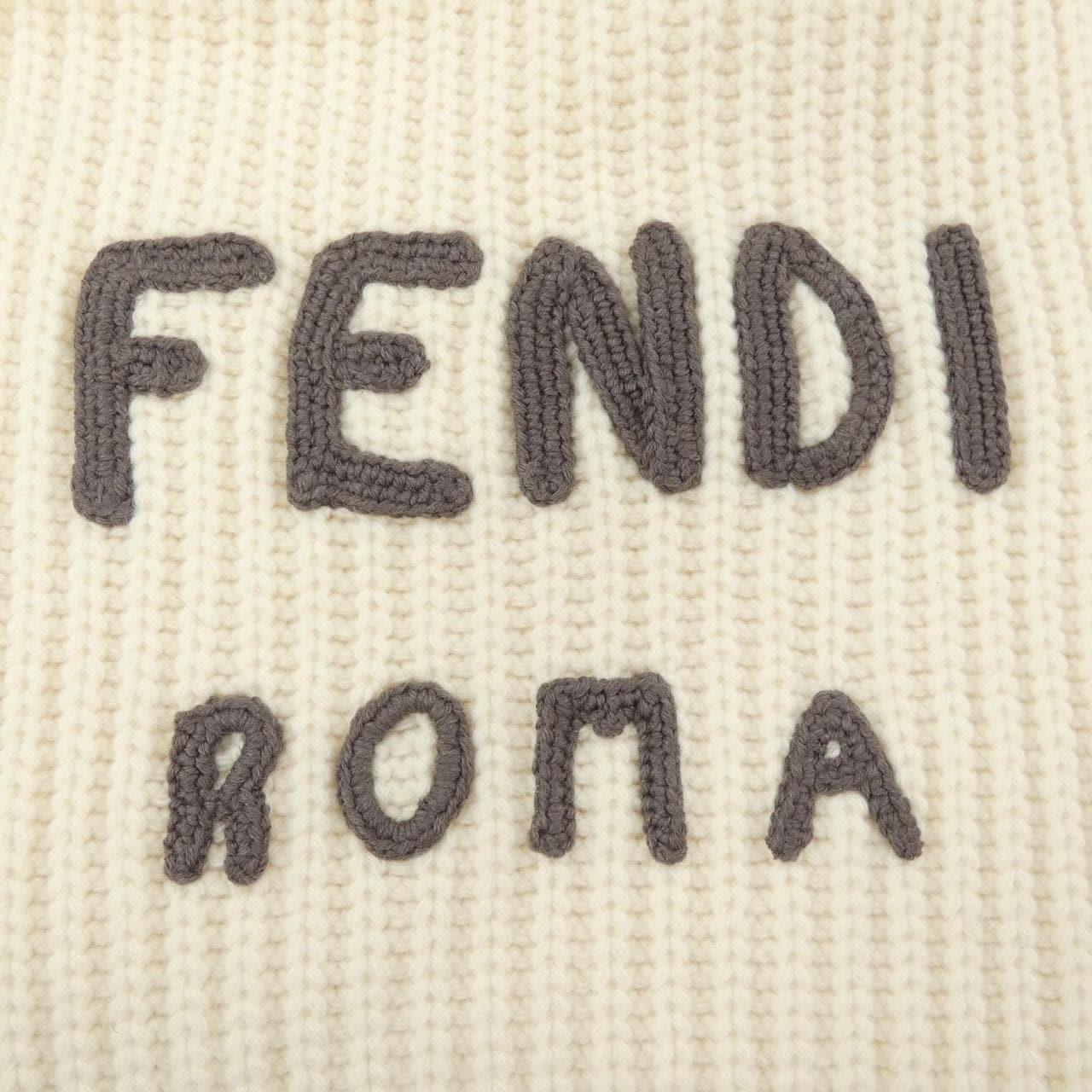 フェンディ FENDI FXT352 AIX0 MUFFLER