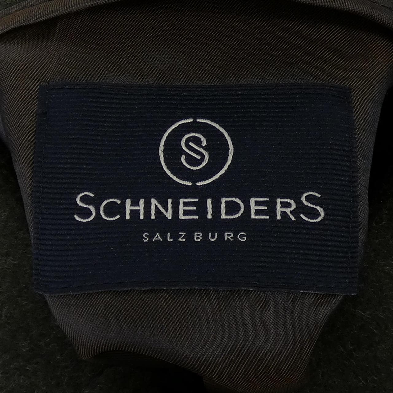 Schneider外套