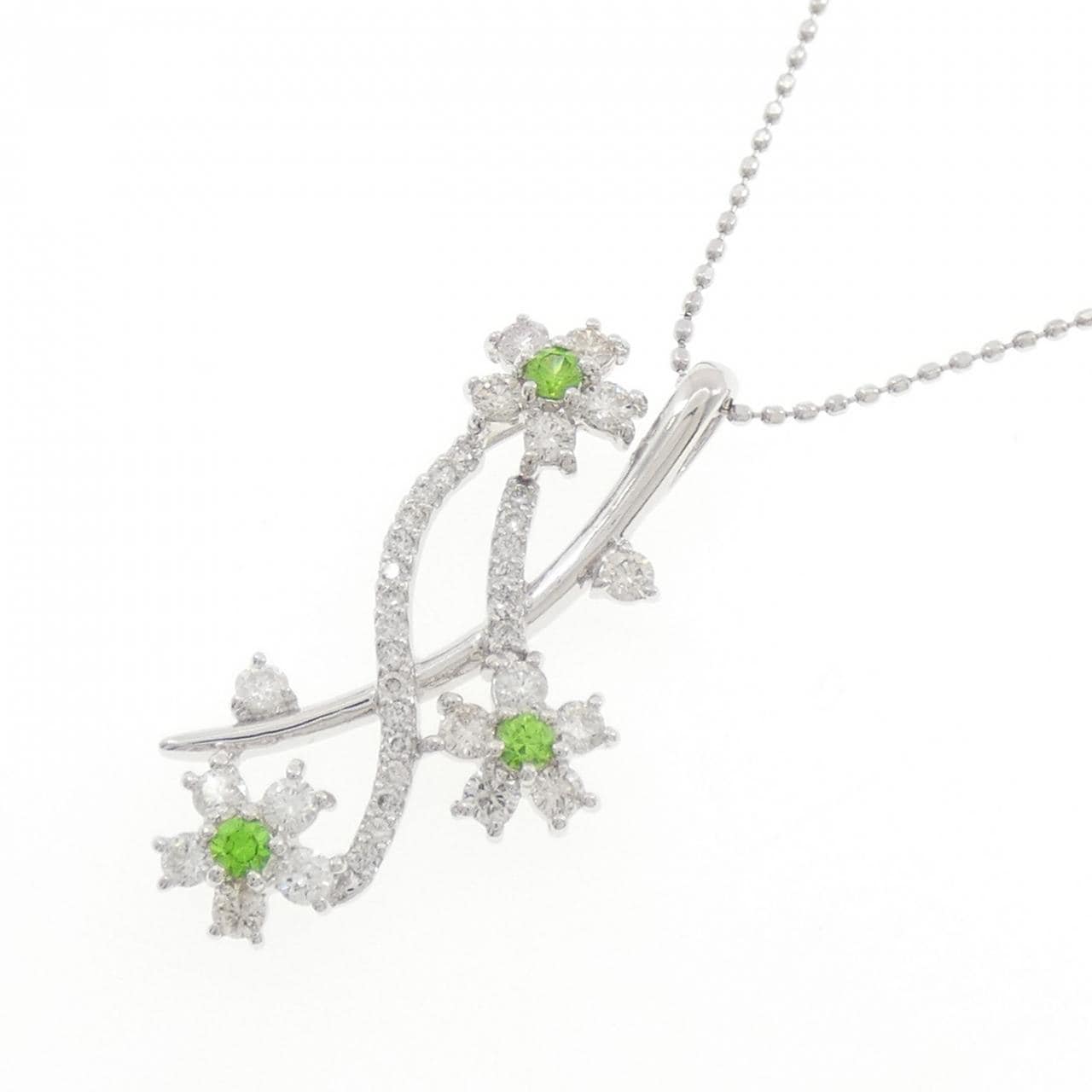 K14WG/K18WG フラワー デマントイドガーネット ネックレス 0.14CT
