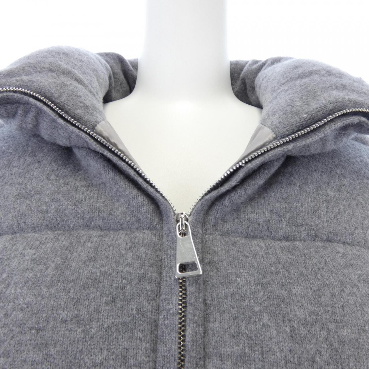 モンクレール MONCLER CAYEUX ダウンジャケット