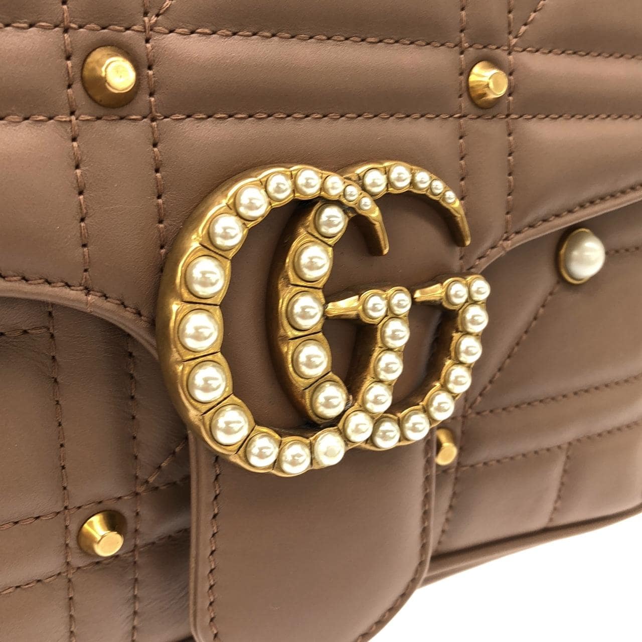 グッチ GG MARMONT 443497 DRWWT ショルダーバッグ