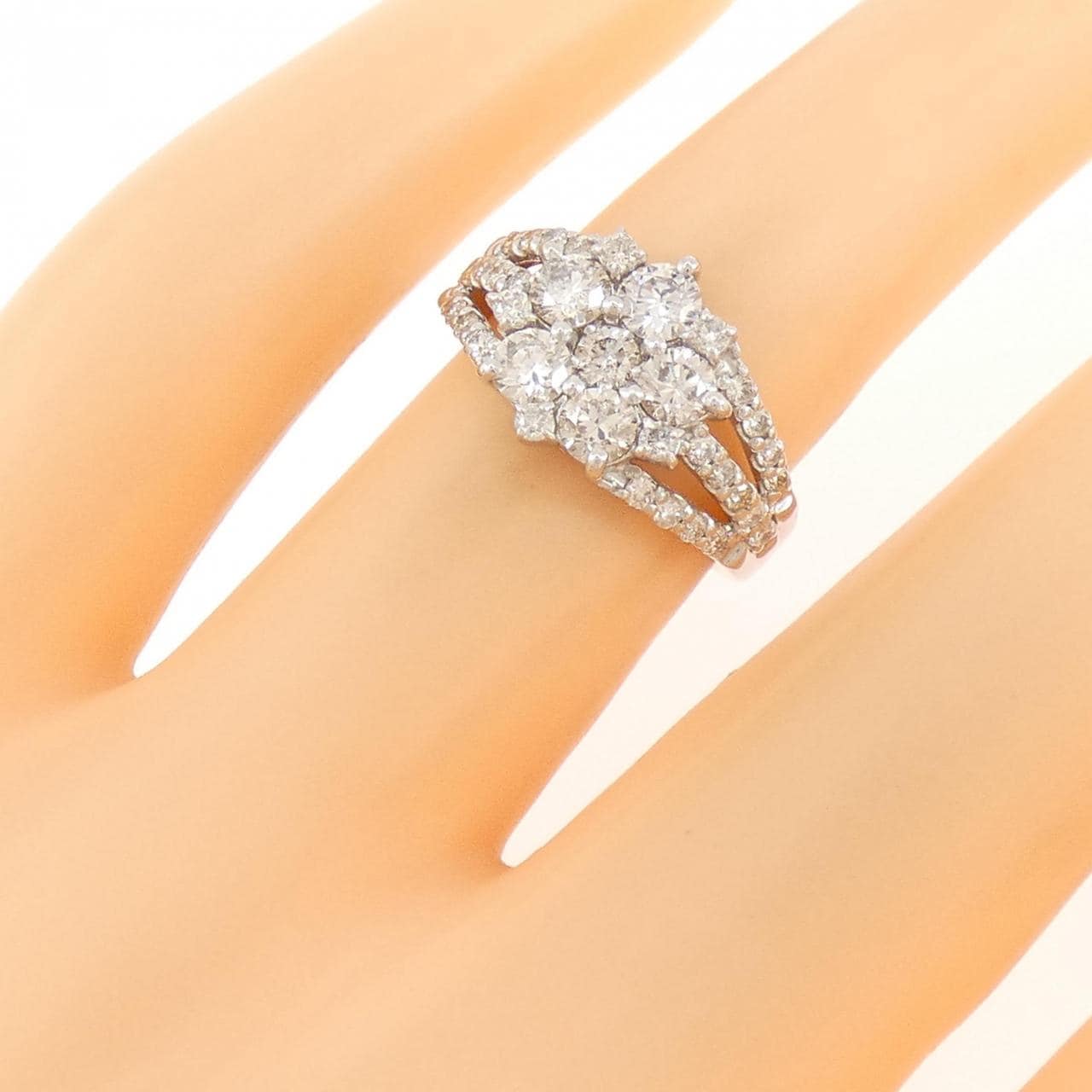 PT900 ダイヤモンド リング 1.00CT