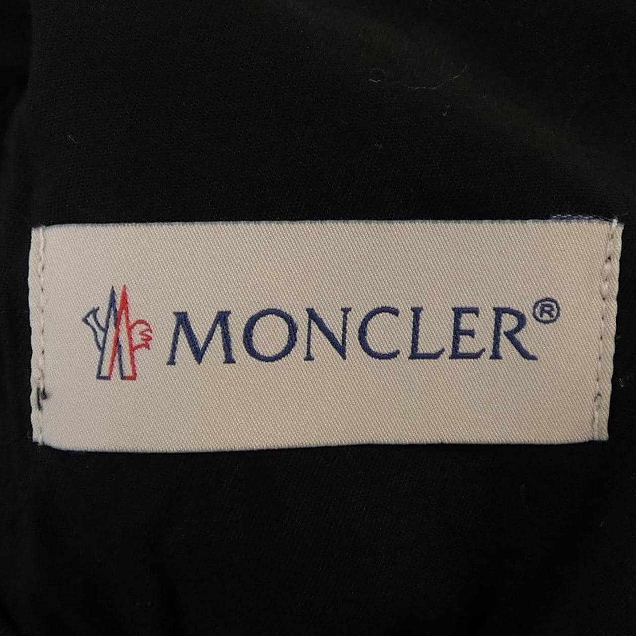 モンクレール MONCLER H20912B00005 ショートパンツ
