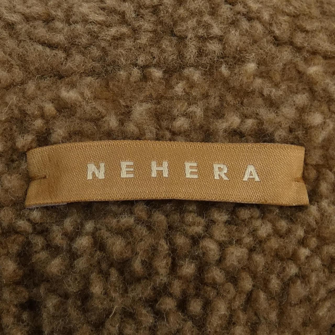 ネヘラ NEHERA ベスト