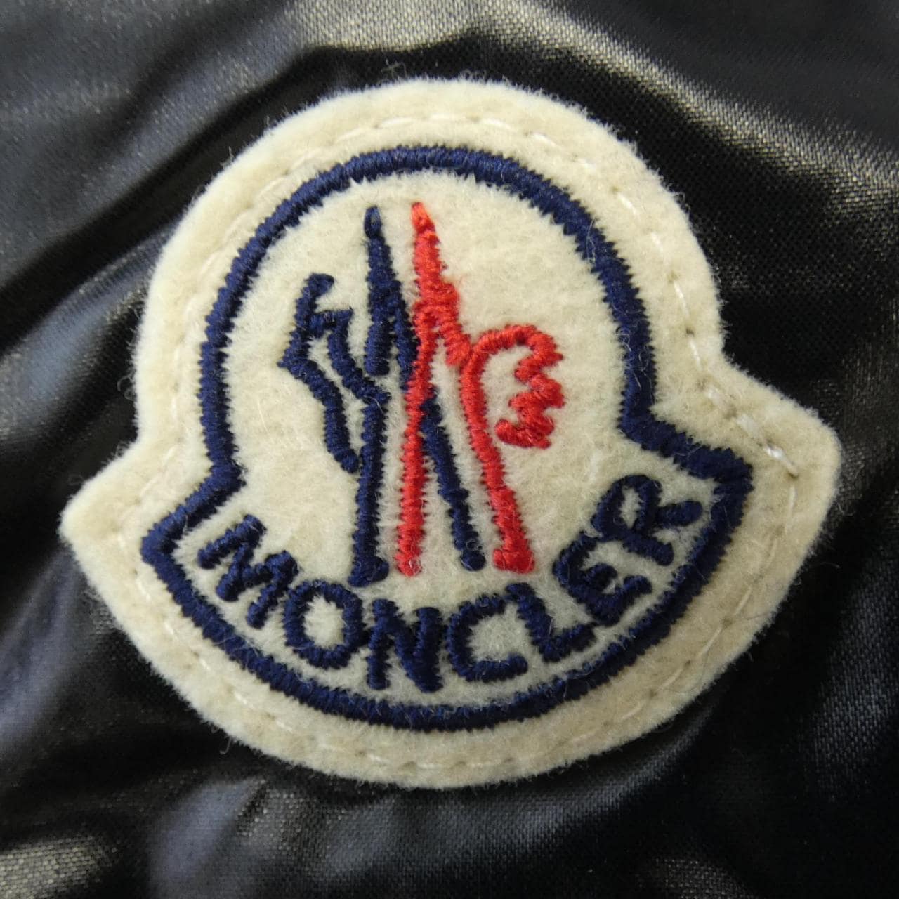 モンクレール MONCLER ダウンジャケット