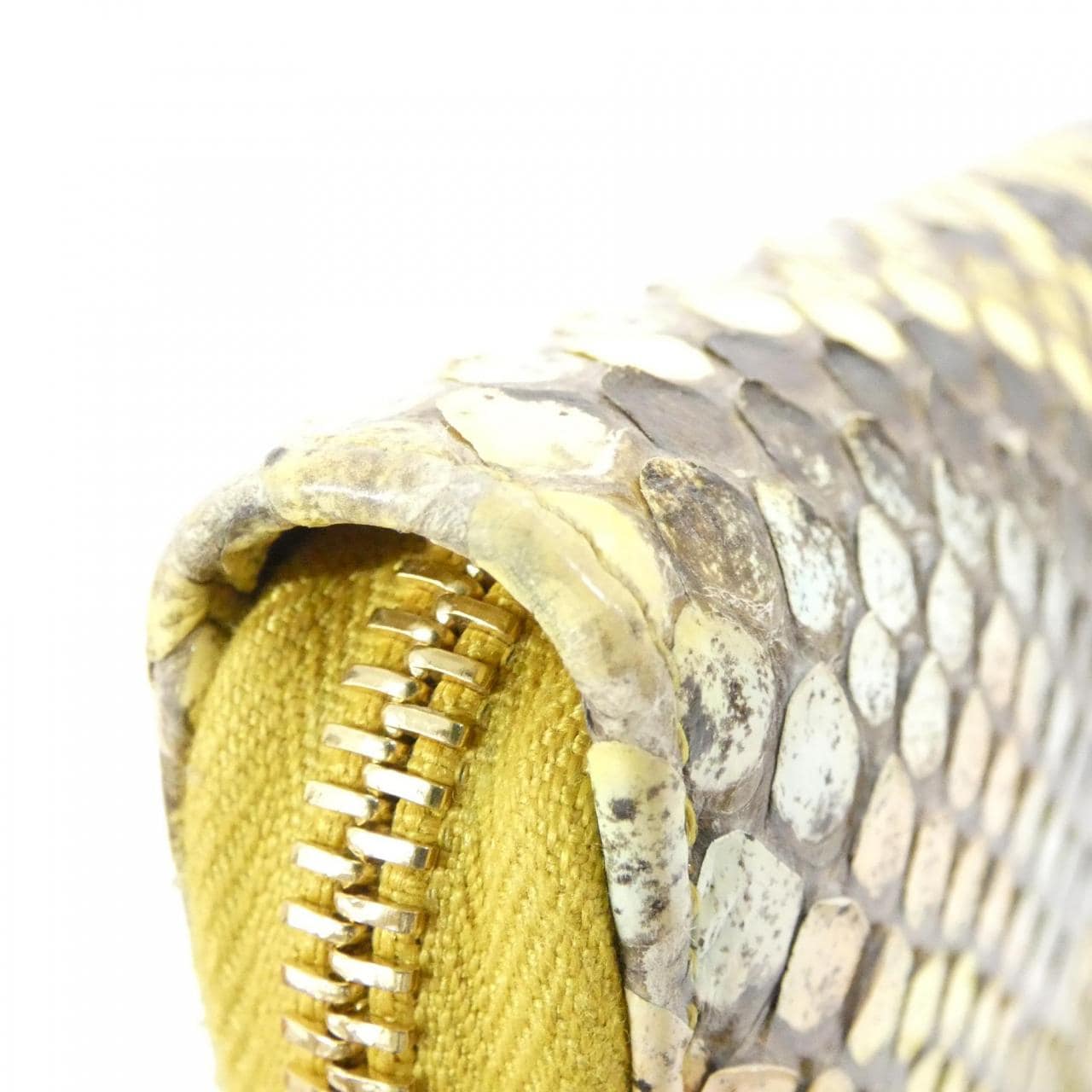 グッチ GG MARMONT 456117 E12MG 財布