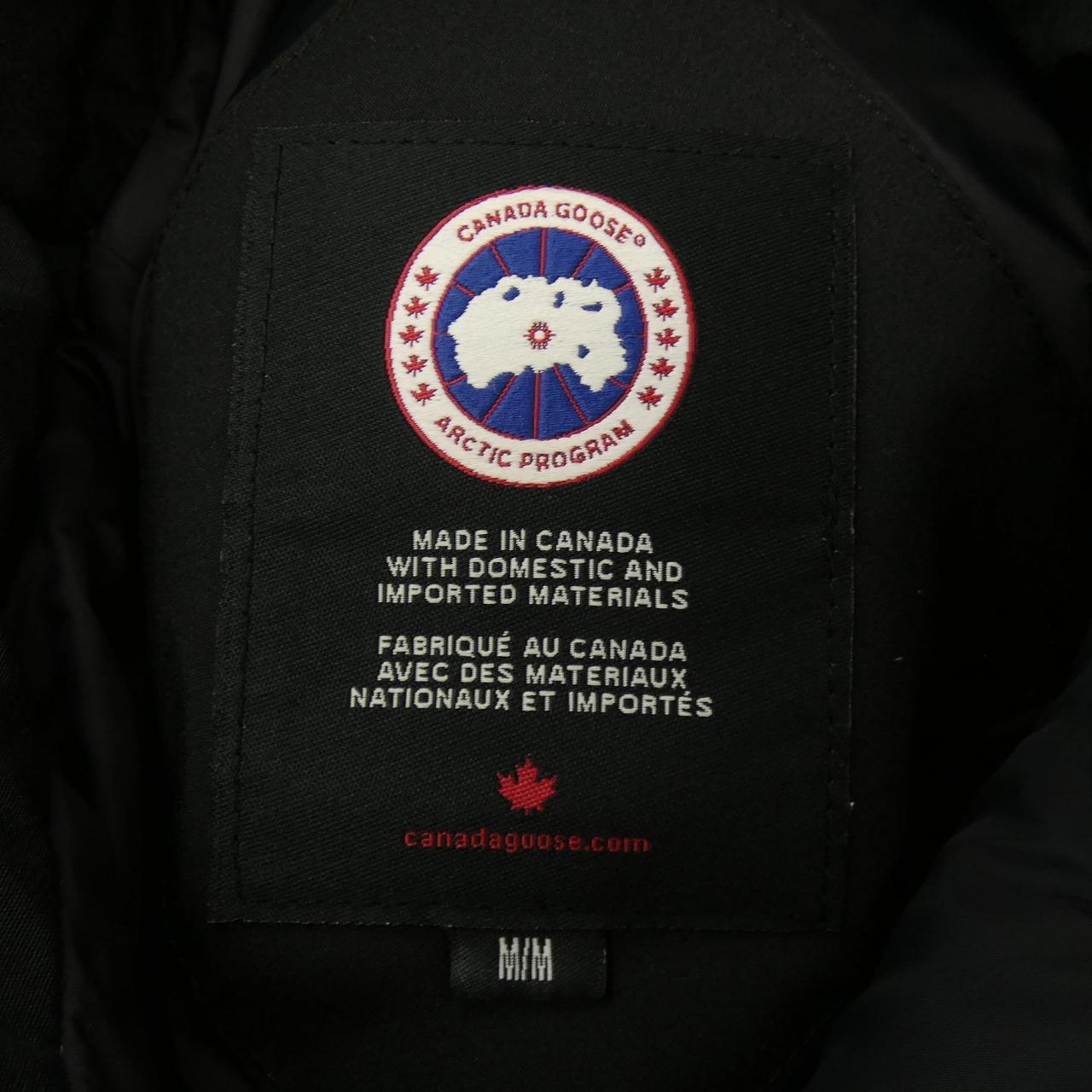 カナダグース CANADA GOOSE ダウンジャケット
