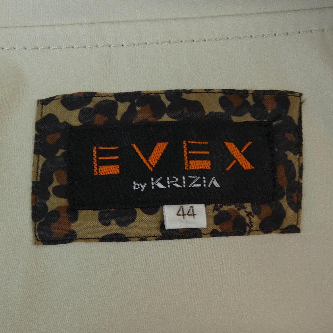 エヴェックスバイクリツィア EVEX BY KRIZIA コート