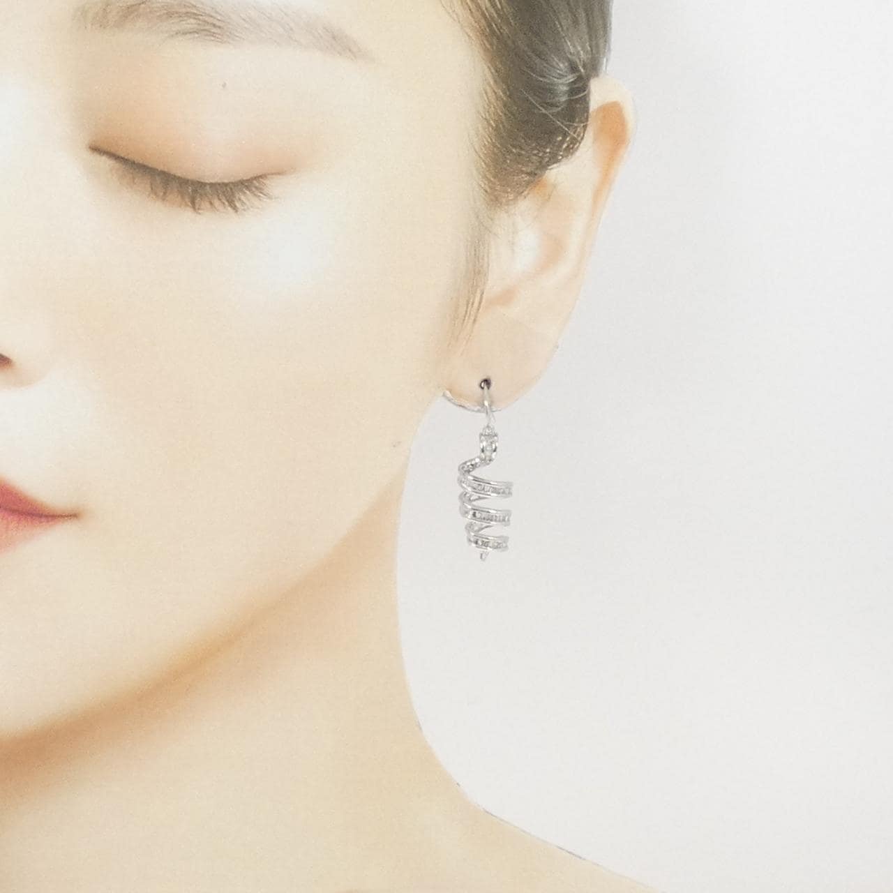 K18WG ダイヤモンド ピアス 1.00CT