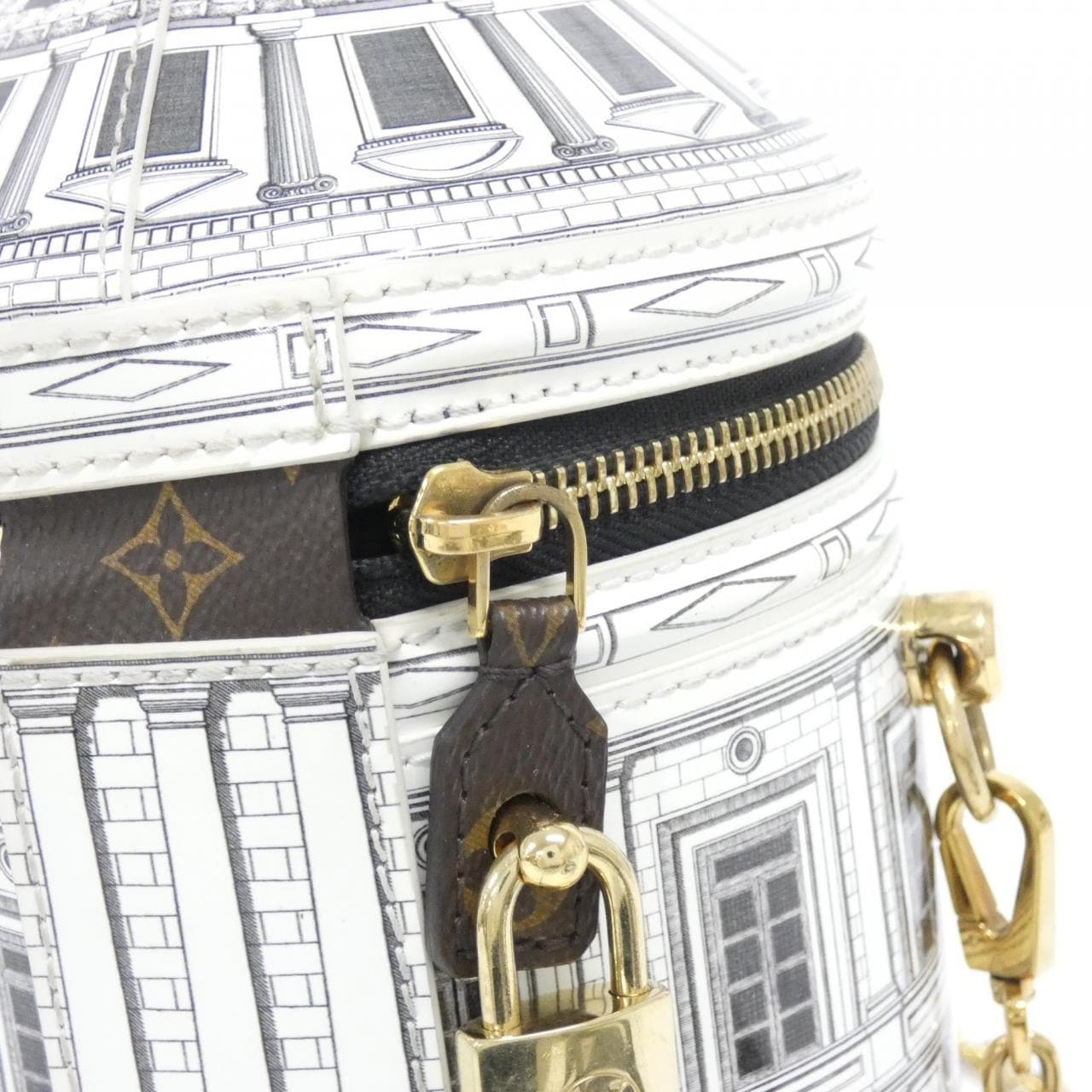 ルイヴィトン モノグラム(LV X フォルナセッティ) カンヌ M59143 ショルダーバッグ