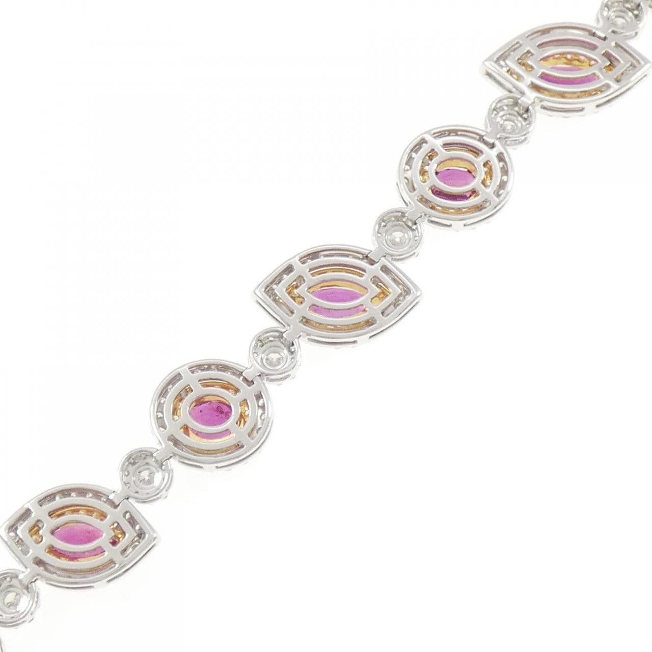 K18WG/K18YG ルビー ブレスレット 7.27CT
