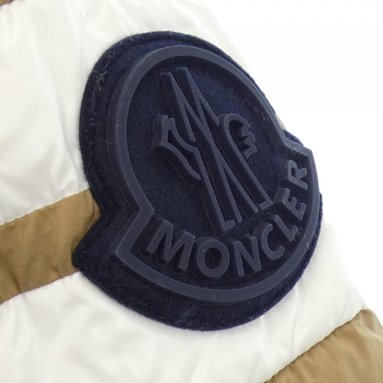 モンクレール MONCLER ダウンジャケット
