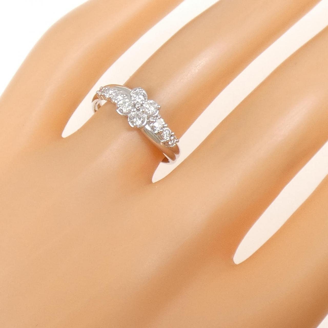 PT900 フラワー ダイヤモンド リング 0.50CT