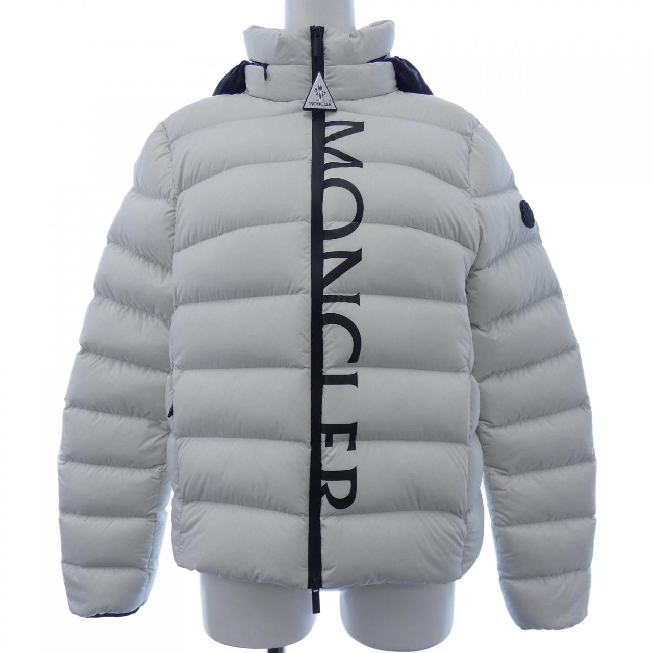 モンクレール MONCLER ダウンジャケット