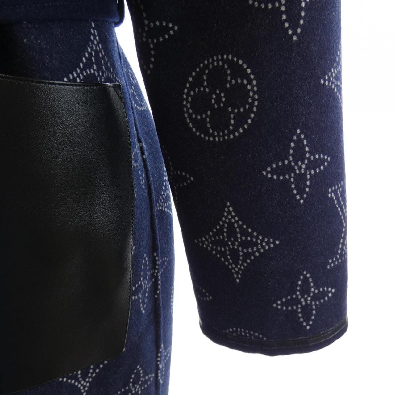 ルイヴィトン LOUIS VUITTON リバーシブルマヒナモノグラムラップコート FMCO09J54 コート