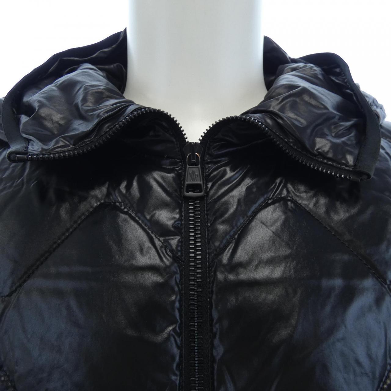 モンクレール MONCLER ダウンジャケット