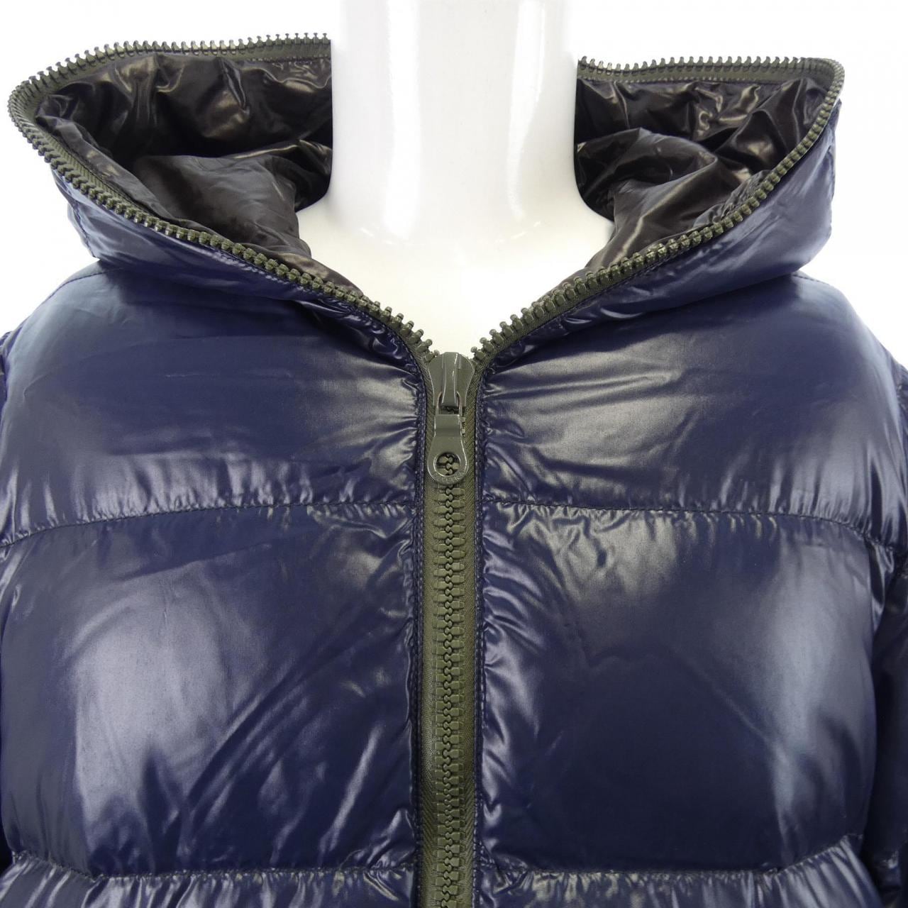 デュベティカ DUVETICA ダウンジャケット