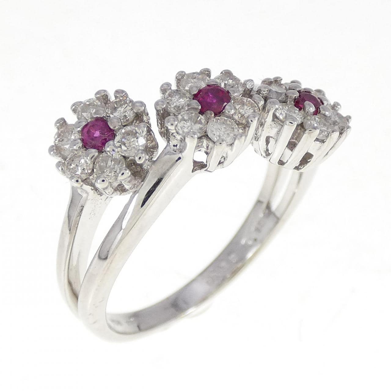 K18WG フラワー ルビー リング 0.15CT