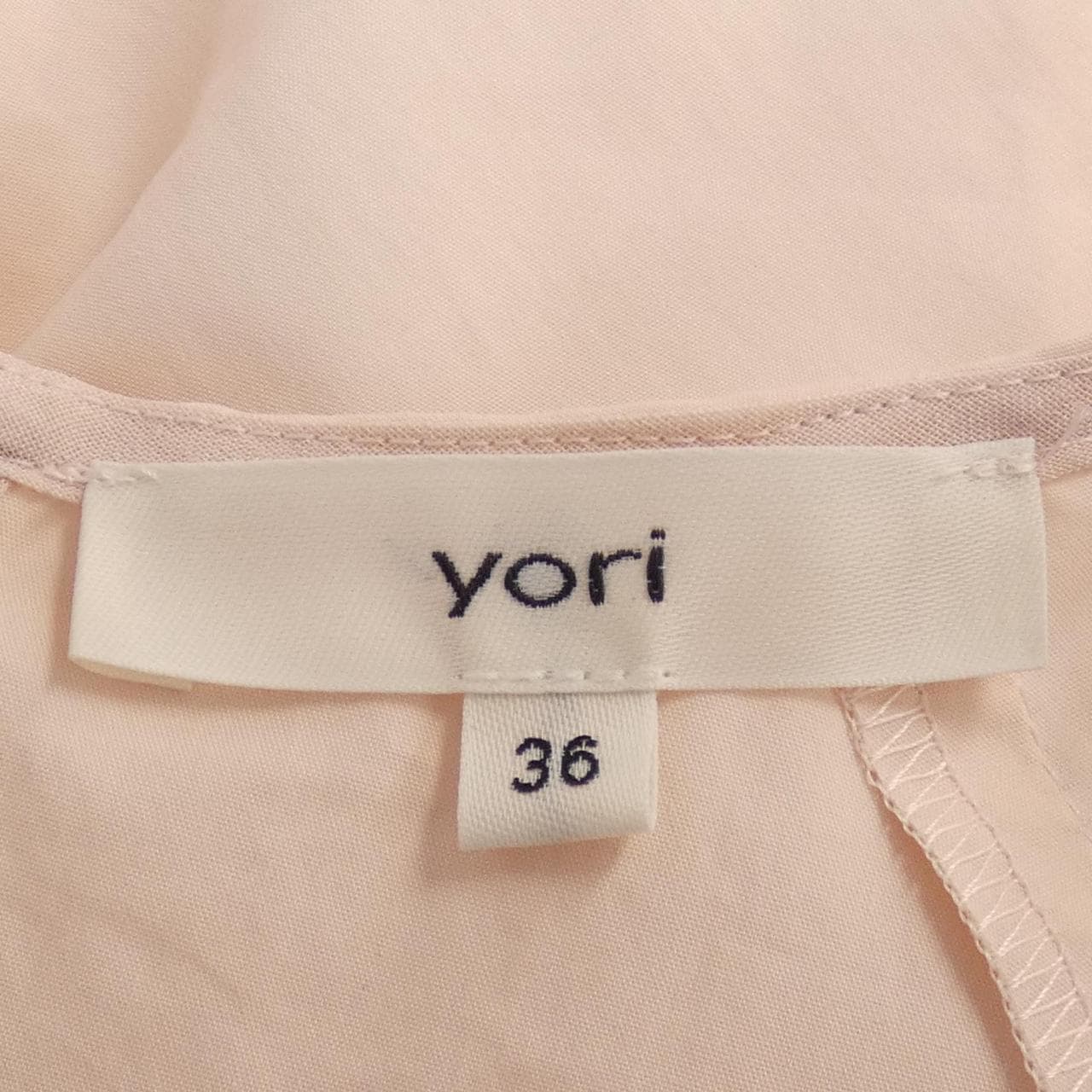ヨリ yori トップス