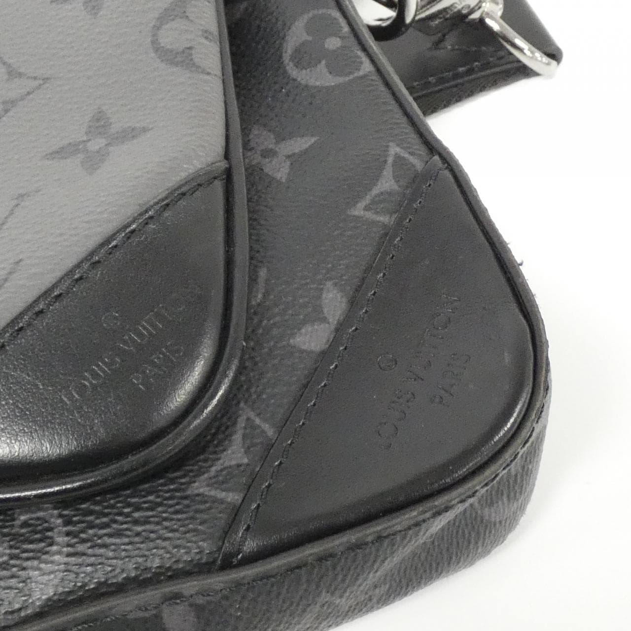 LOUIS VUITTON Monogram Eclipse Reverse Trio 邮差包 M69443 单肩包