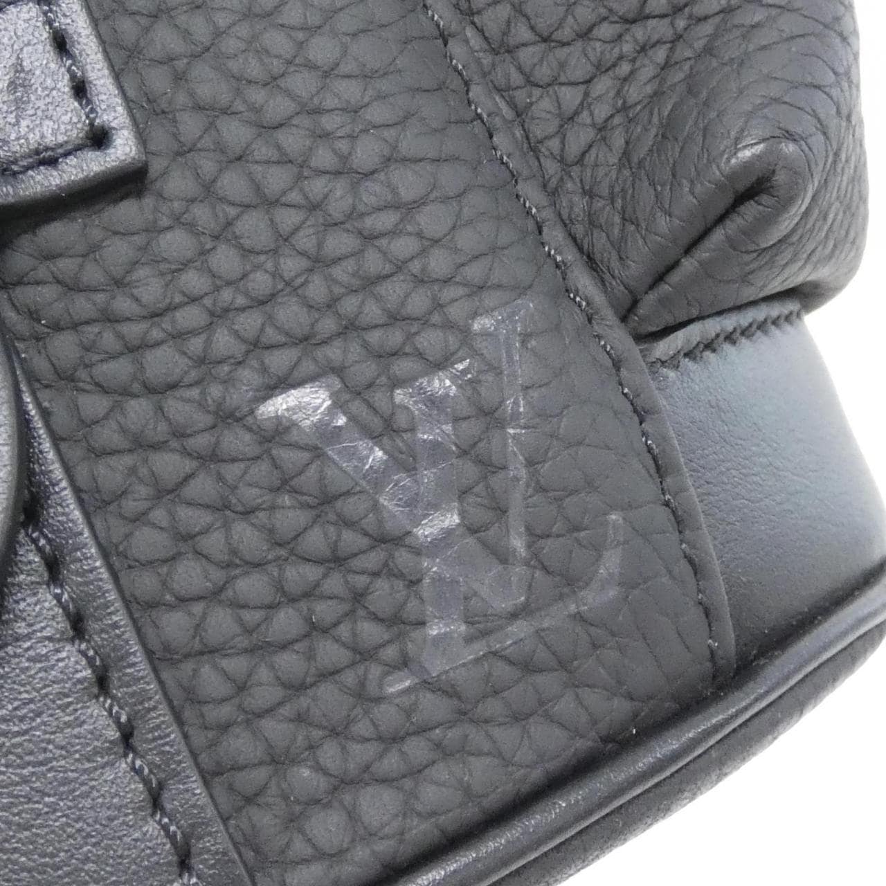 ルイヴィトン トリヨン クリストファーXS M58495 ショルダーバッグ