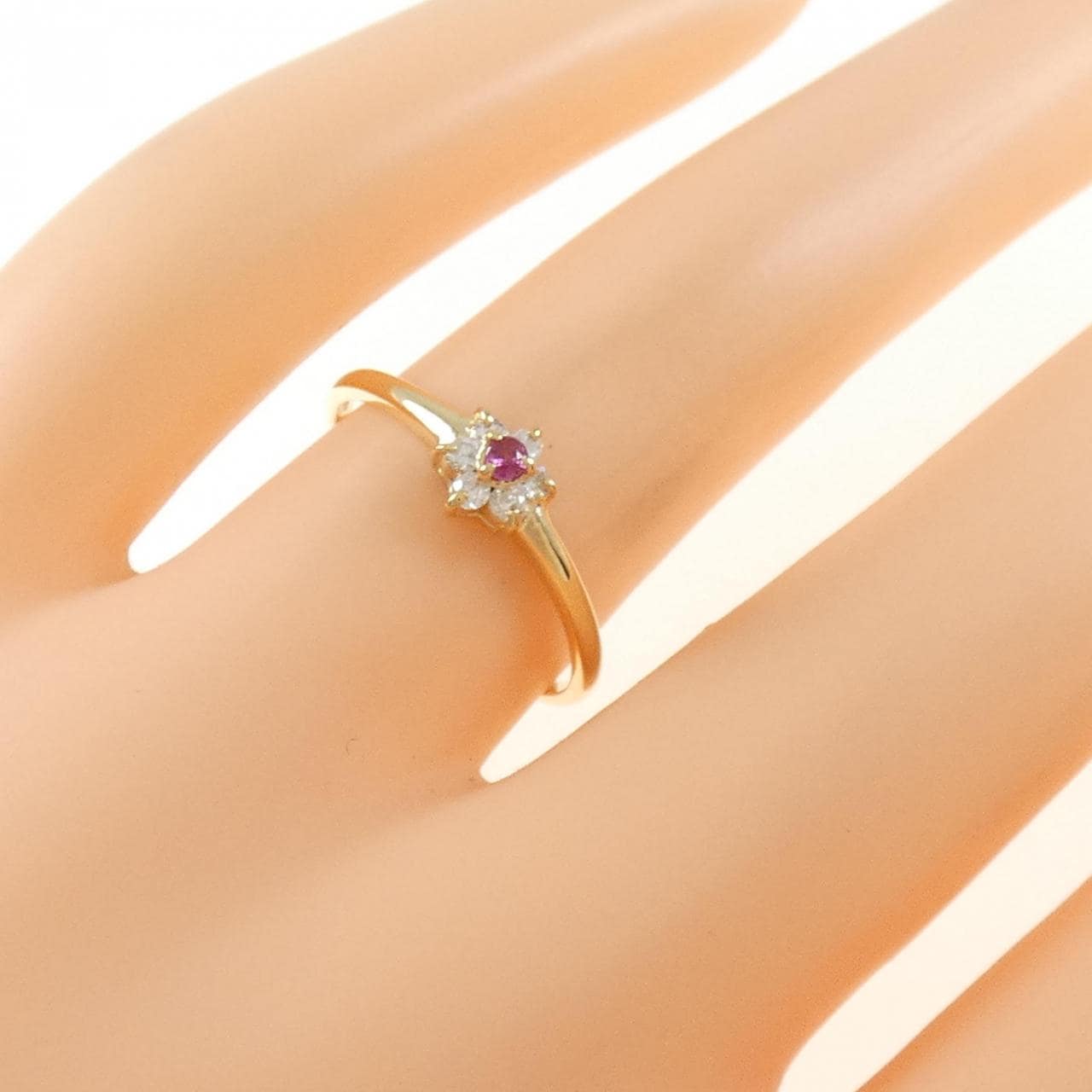 K18YG flower ruby ring